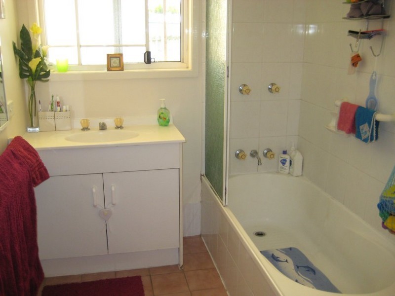 82 Hanlon Street, Tanah Merah QLD 4128