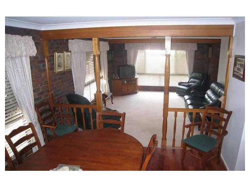 4 Burwood Close, Springwood QLD 4127