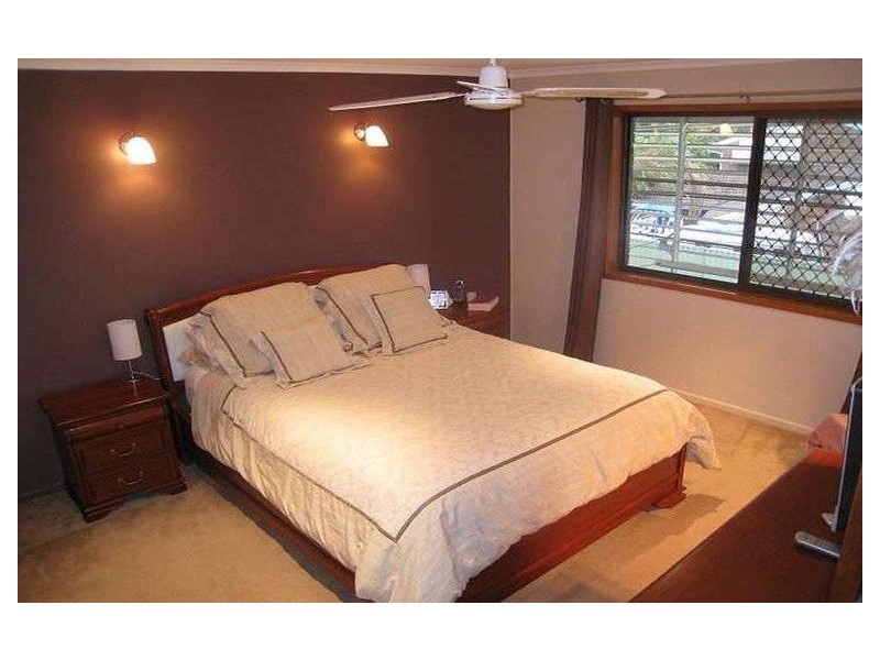 4 Burwood Close, Springwood QLD 4127