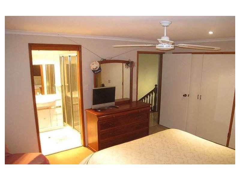 4 Burwood Close, Springwood QLD 4127