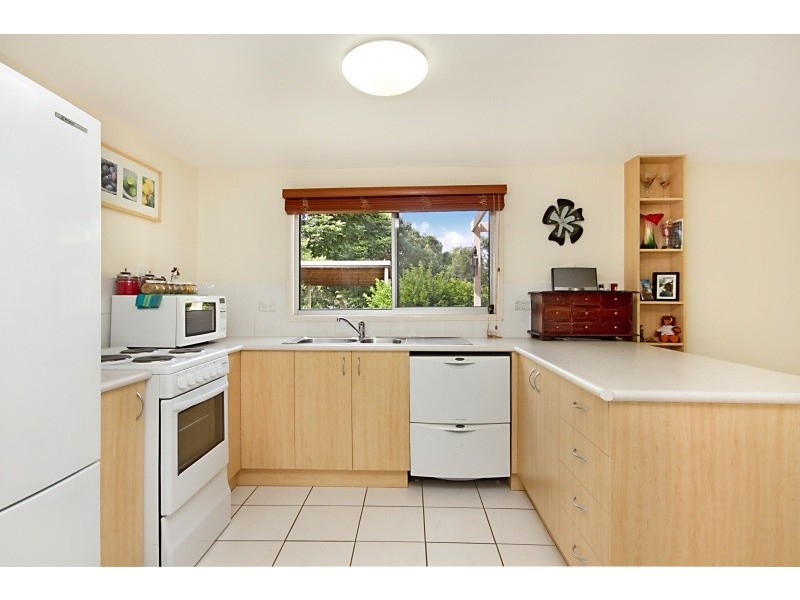 2/33 Saverin Road, Eagleby QLD 4207