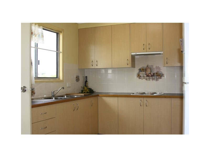28 Hinchinbrook Avenue, Bethania QLD 4205
