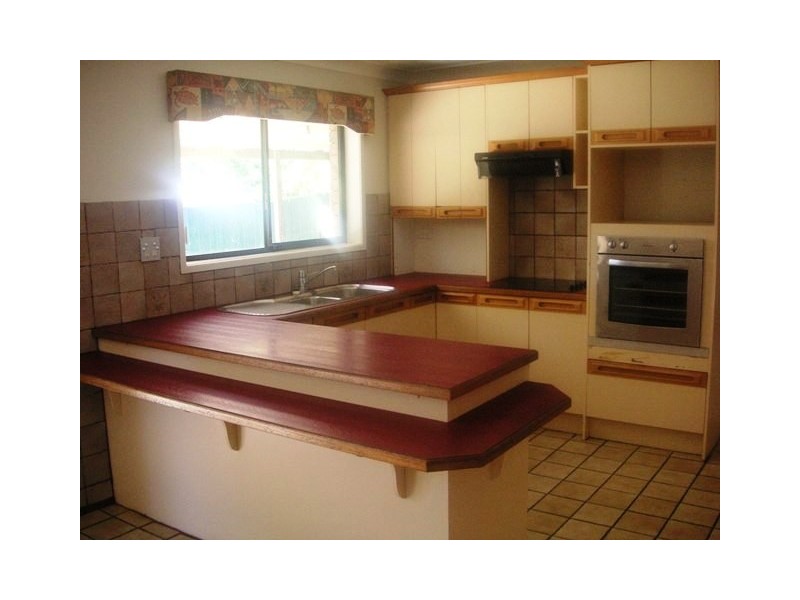 1 Bera Court, Shailer Park QLD 4128