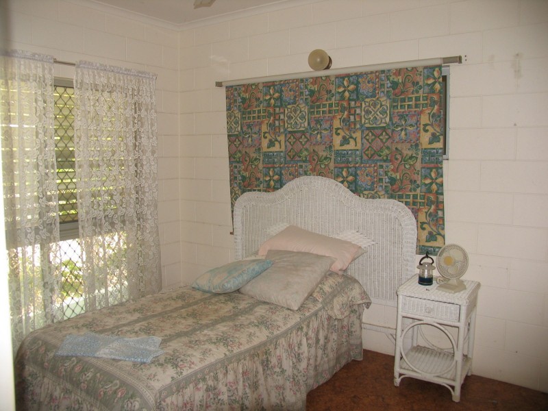 6 Joy Close, Gordonvale QLD 4865