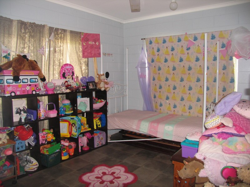 9 Halloran Cl, Gordonvale QLD 4865