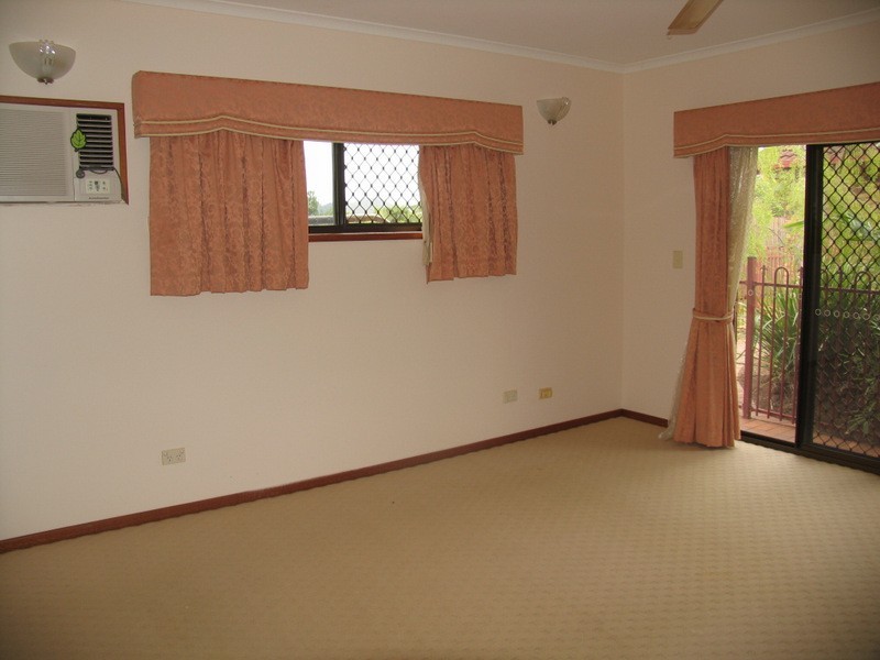 Bentley Park QLD 4869