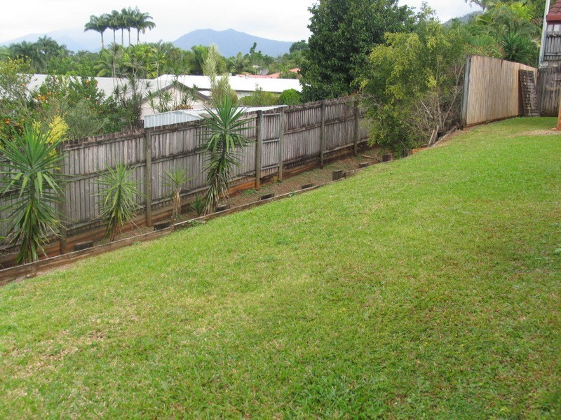 Bentley Park QLD 4869