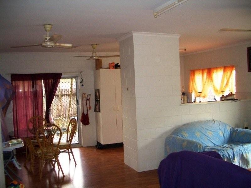 134 Robert Rd, Bentley Park QLD 4869