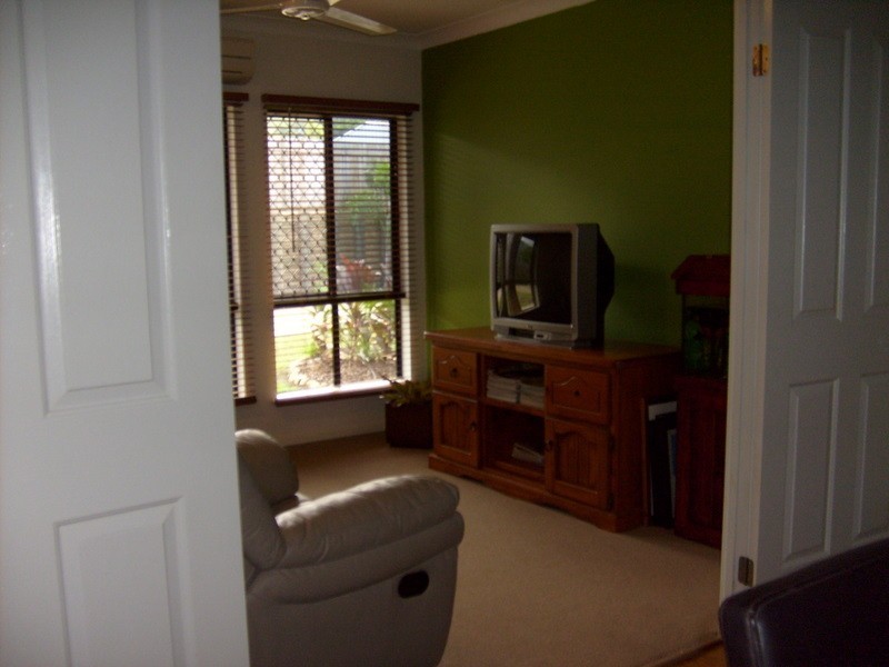 Bentley Park QLD 4869