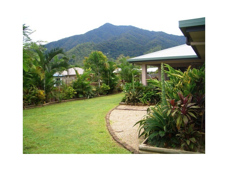 2  Capricorn Street, Bentley Park QLD 4869