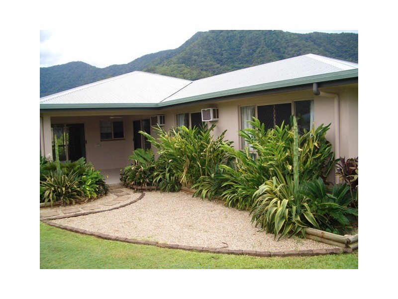2  Capricorn Street, Bentley Park QLD 4869