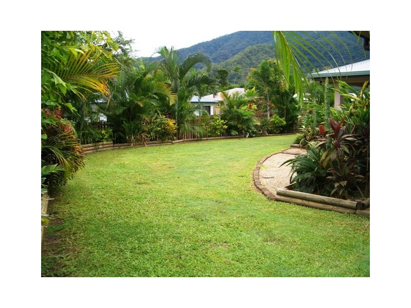 2  Capricorn Street, Bentley Park QLD 4869