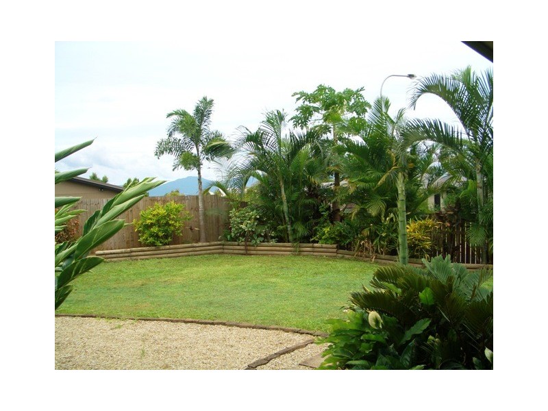 2  Capricorn Street, Bentley Park QLD 4869