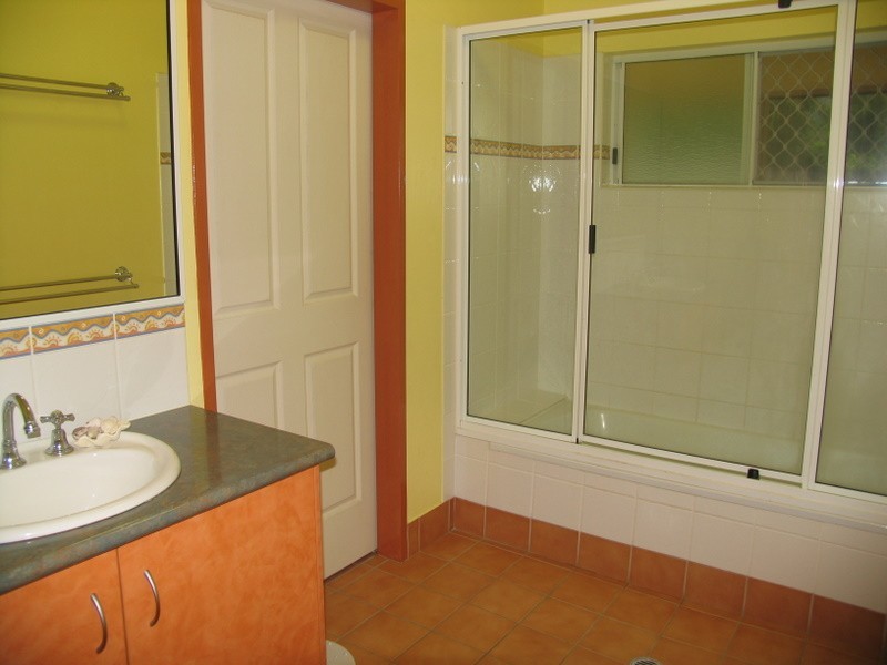 Bentley Park QLD 4869