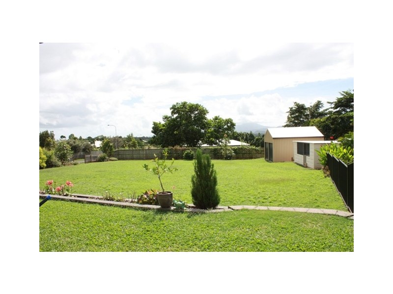 10  Burn Close, Gordonvale QLD 4865