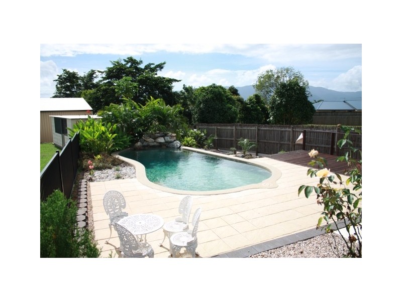 10  Burn Close, Gordonvale QLD 4865