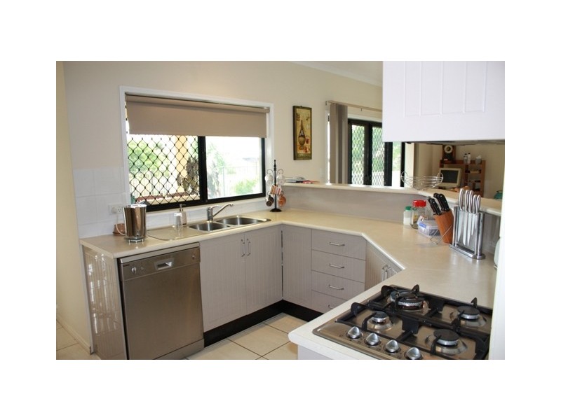 10  Burn Close, Gordonvale QLD 4865