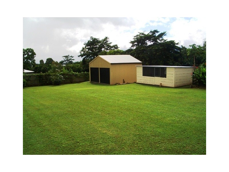 10  Burn Close, Gordonvale QLD 4865