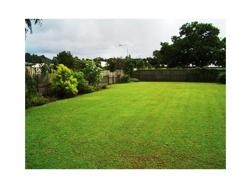 10  Burn Close, Gordonvale QLD 4865