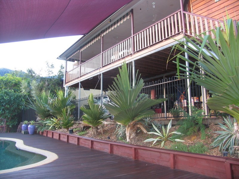 Bentley Park QLD 4869