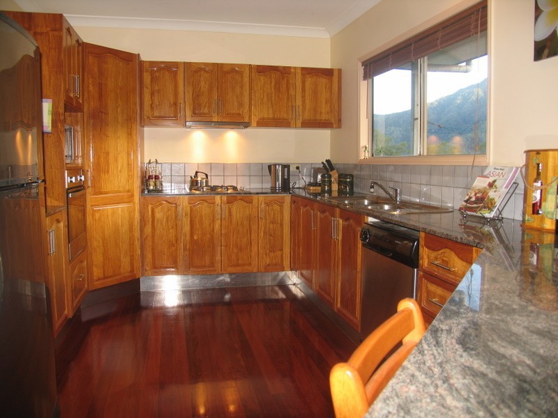 Bentley Park QLD 4869