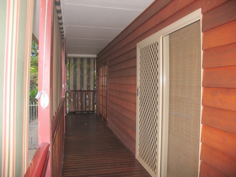 Bentley Park QLD 4869