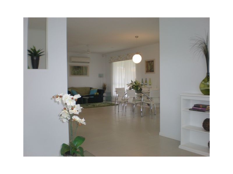 Bentley Park QLD 4869