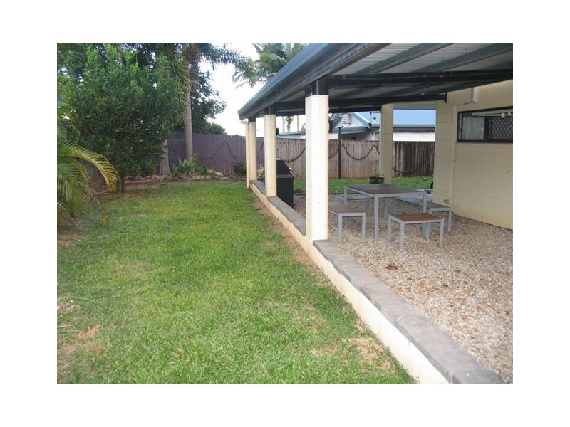 Bentley Park QLD 4869