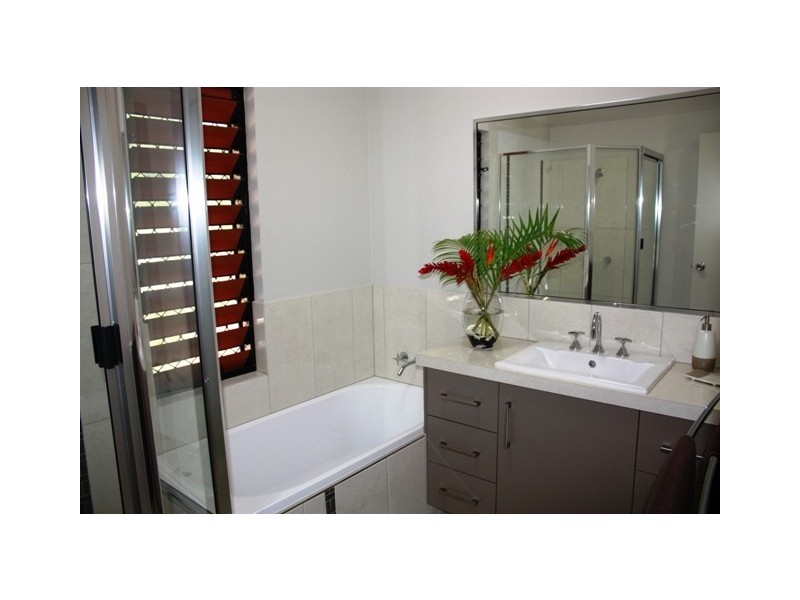 7 Pearce Close, Cairns QLD 4870