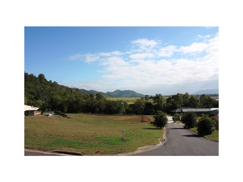 7 Pearce Close, Cairns QLD 4870