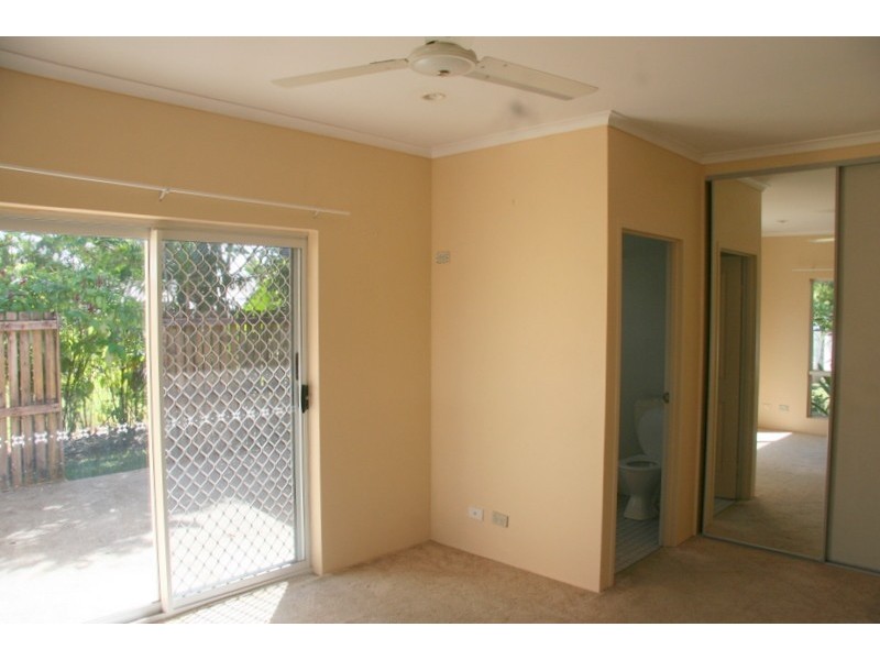 Bentley Park QLD 4869