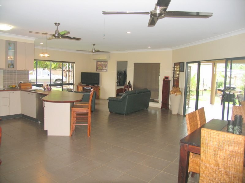 Bentley Park QLD 4869