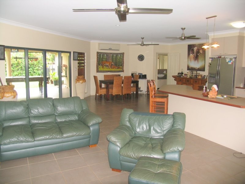Bentley Park QLD 4869