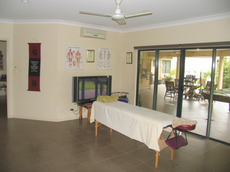 Bentley Park QLD 4869