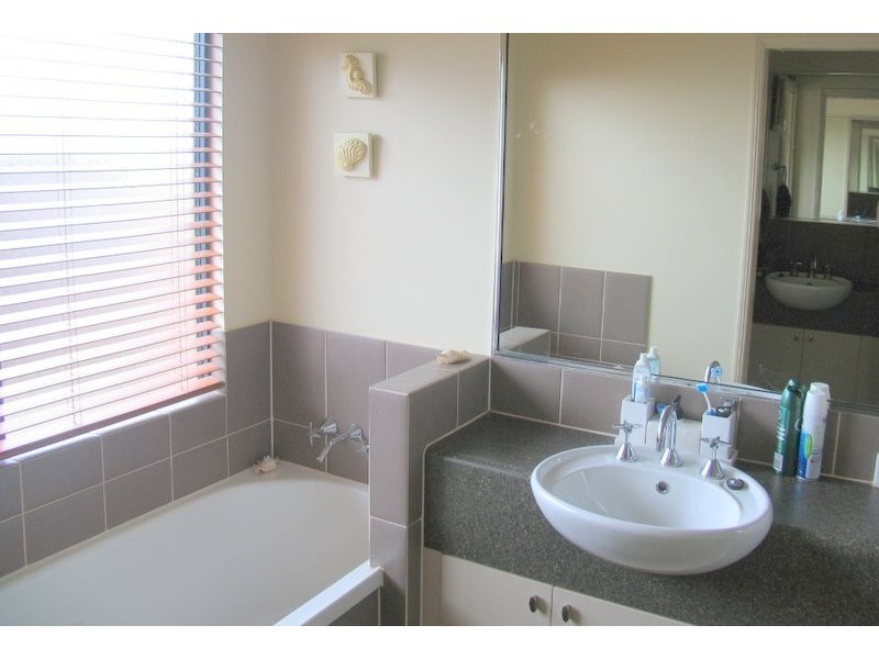 Bentley Park QLD 4869