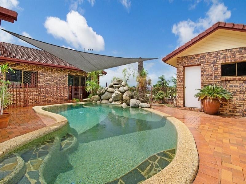 Bentley Park QLD 4869