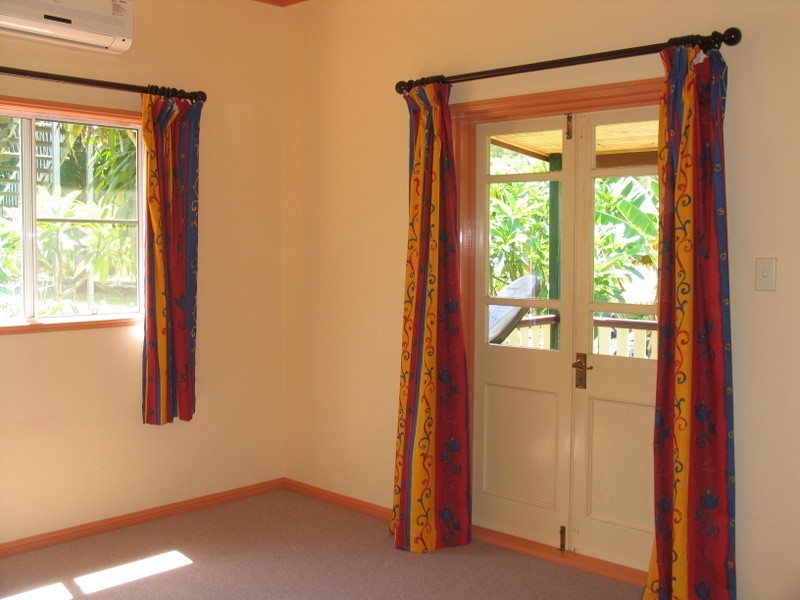 2 Sandpiper St, East Trinity QLD 4871