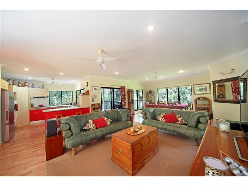 Lake Eacham QLD 4884