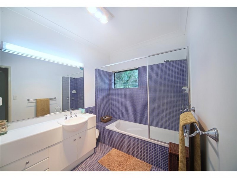 Lake Eacham QLD 4884