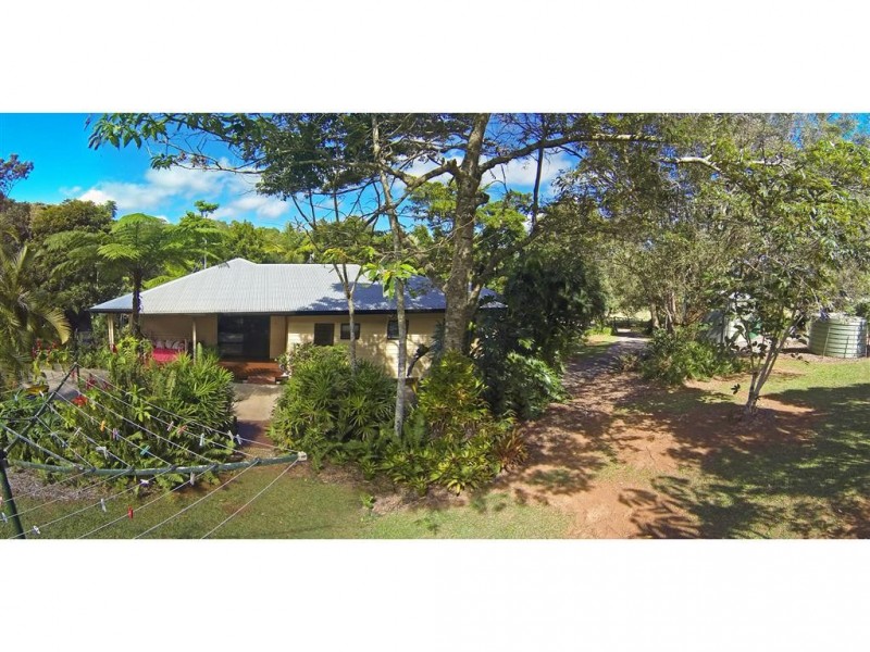 Lake Eacham QLD 4884