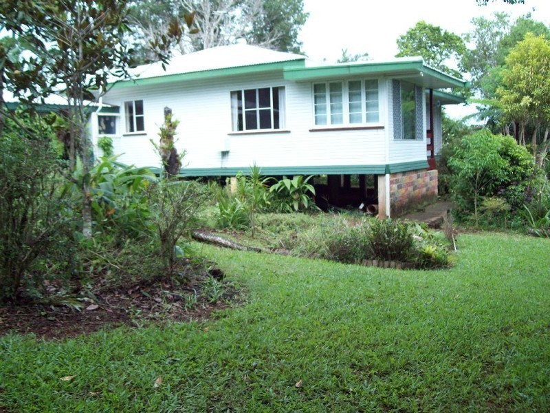 60 Eacham Road, Yungaburra QLD 4884
