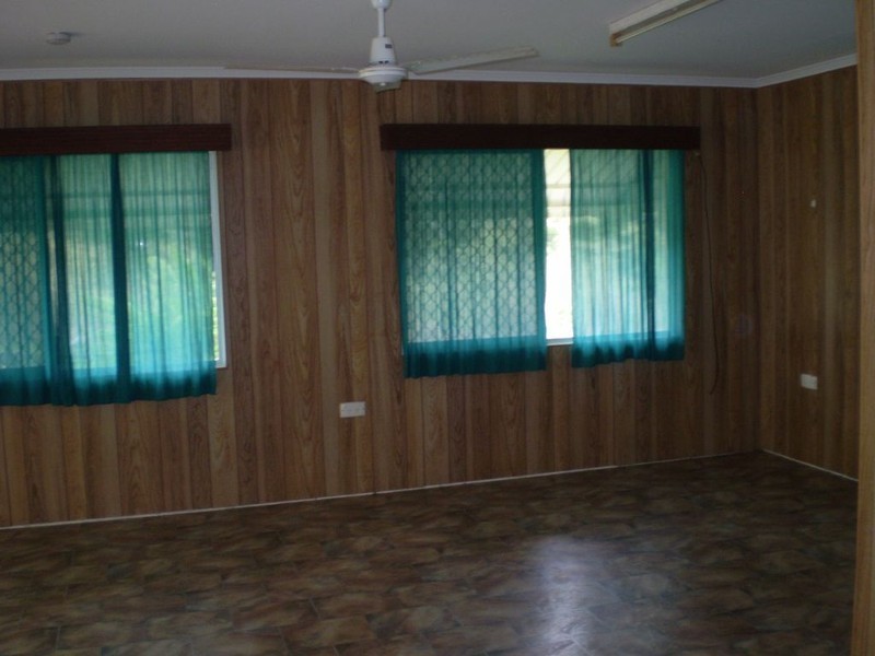 32 Wattle Street, Millaa Millaa QLD 4886