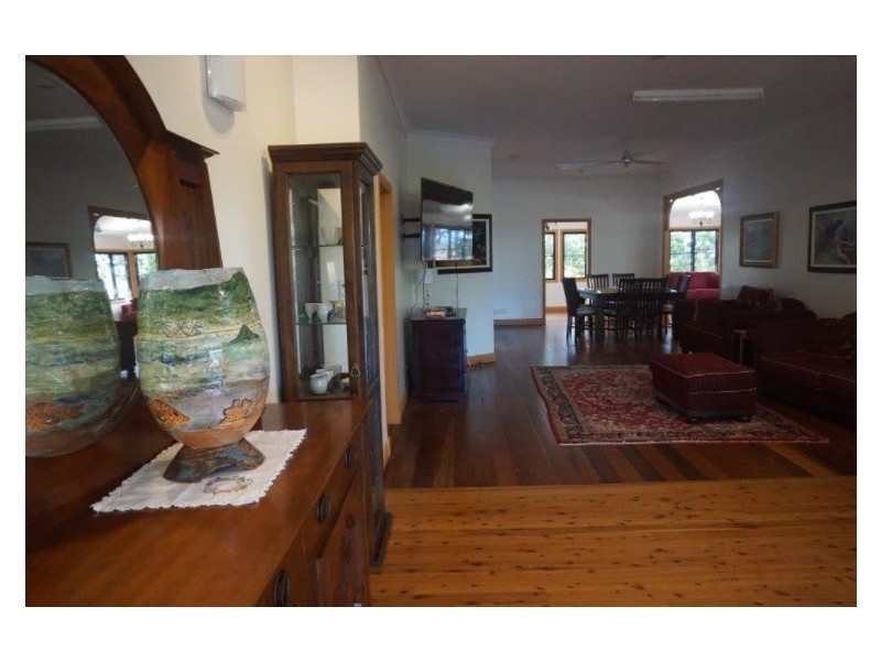 Lake Barrine QLD 4884