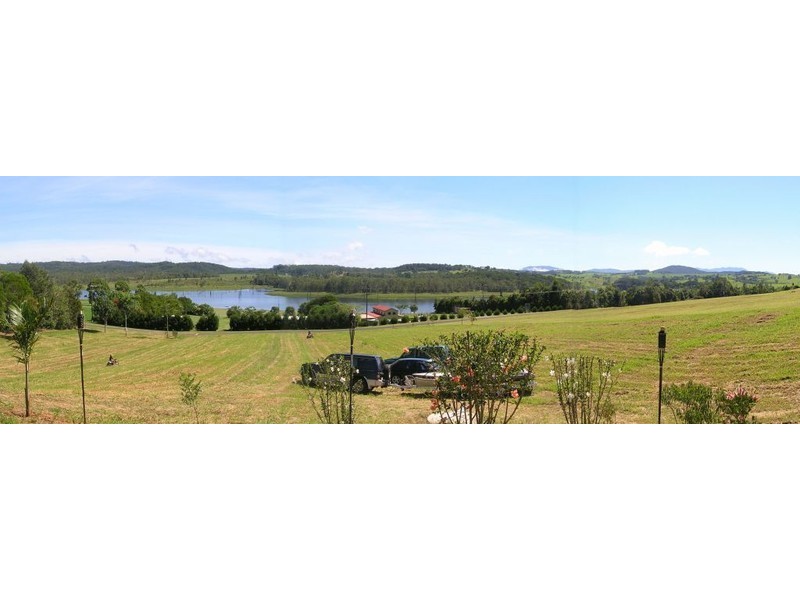 3 Andrews Road, Tinaroo QLD 4872