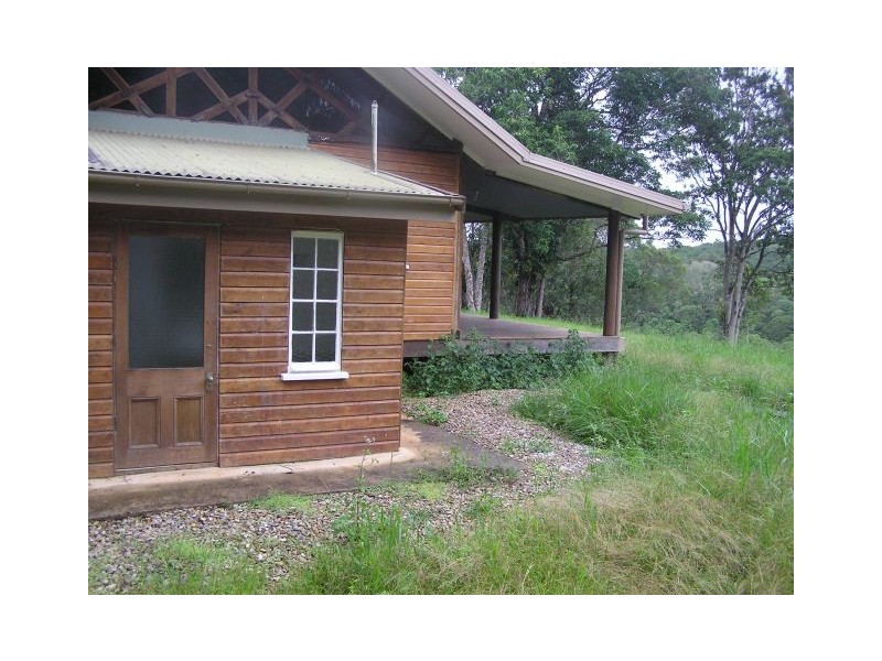 217 Winfield Rd, Malanda QLD 4885