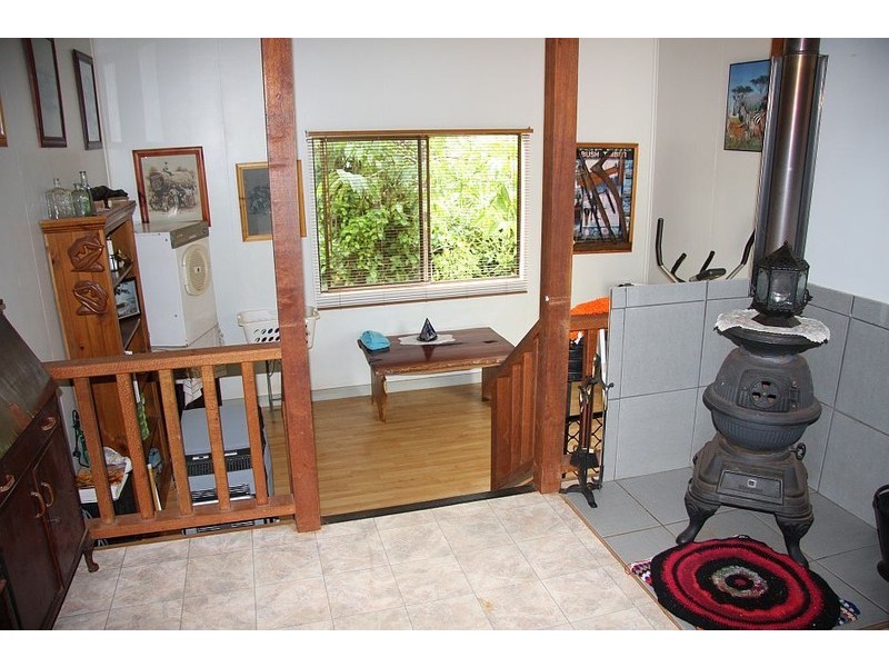 11 Heale Street, Malanda QLD 4885