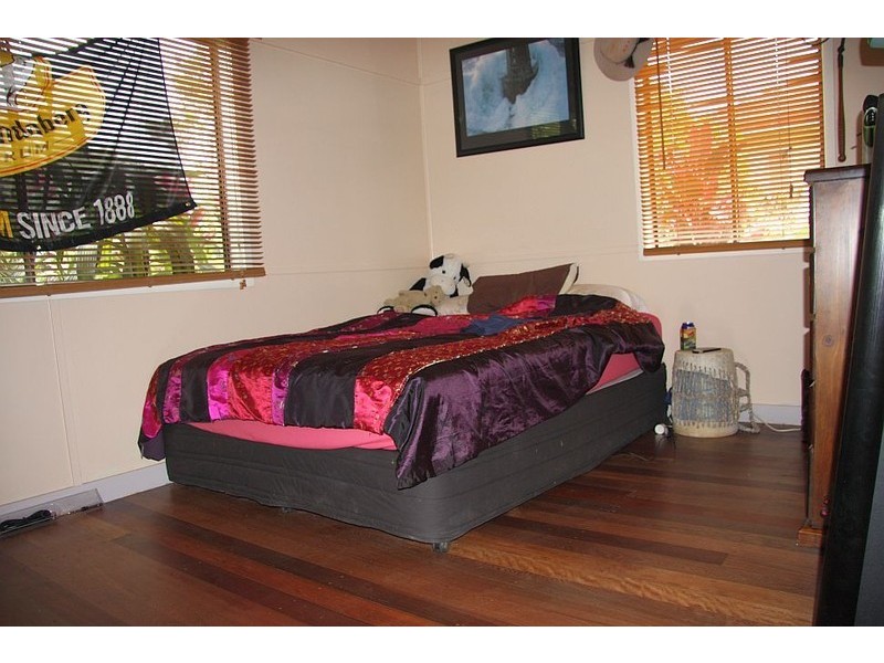 11 Heale Street, Malanda QLD 4885