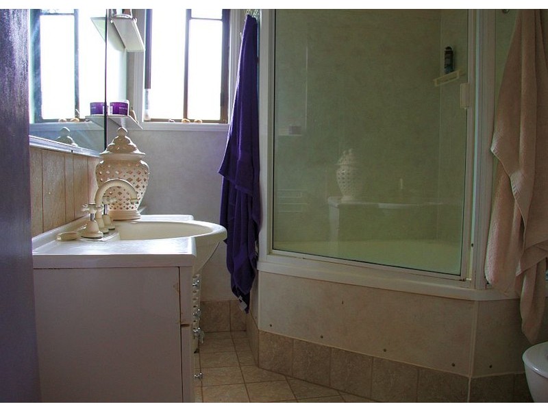 11 Heale Street, Malanda QLD 4885