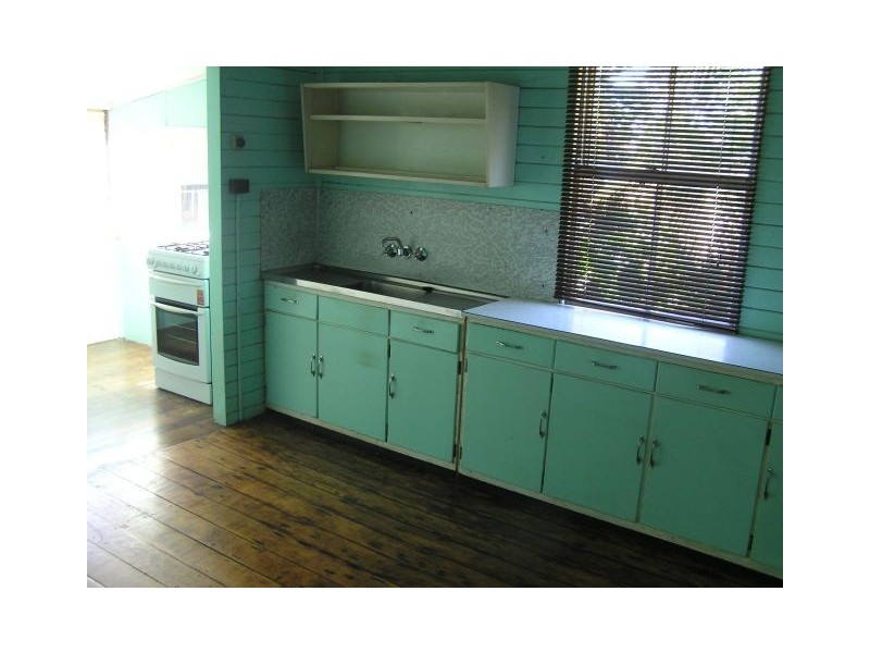 29 Mary St, Malanda QLD 4885