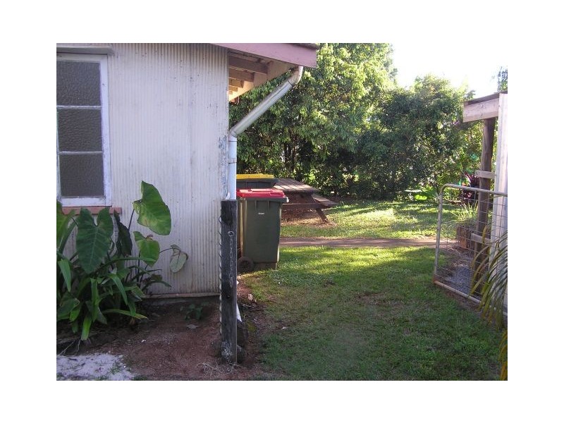 29 Mary St, Malanda QLD 4885